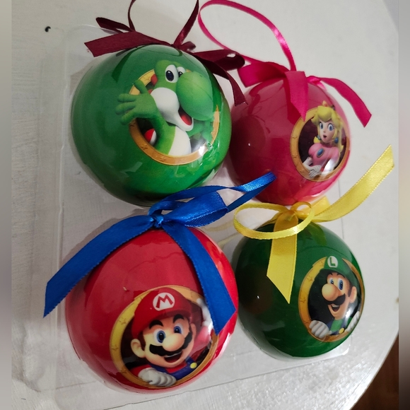 Set of 4 Super Mario Christmas Ornaments - Official Nintendo - New - Picture 8 of 10